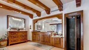 Lobby - Old Santa Fe Inn (Santa Fe)