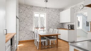 Unclassified image, 3 of 24, button - Spacious three-story home in Brynäs – sleeps 12 (Gävle)