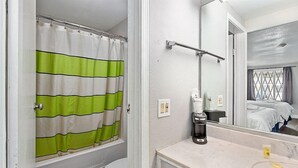 Bathroom - M Star Brunswick (Brunswick)