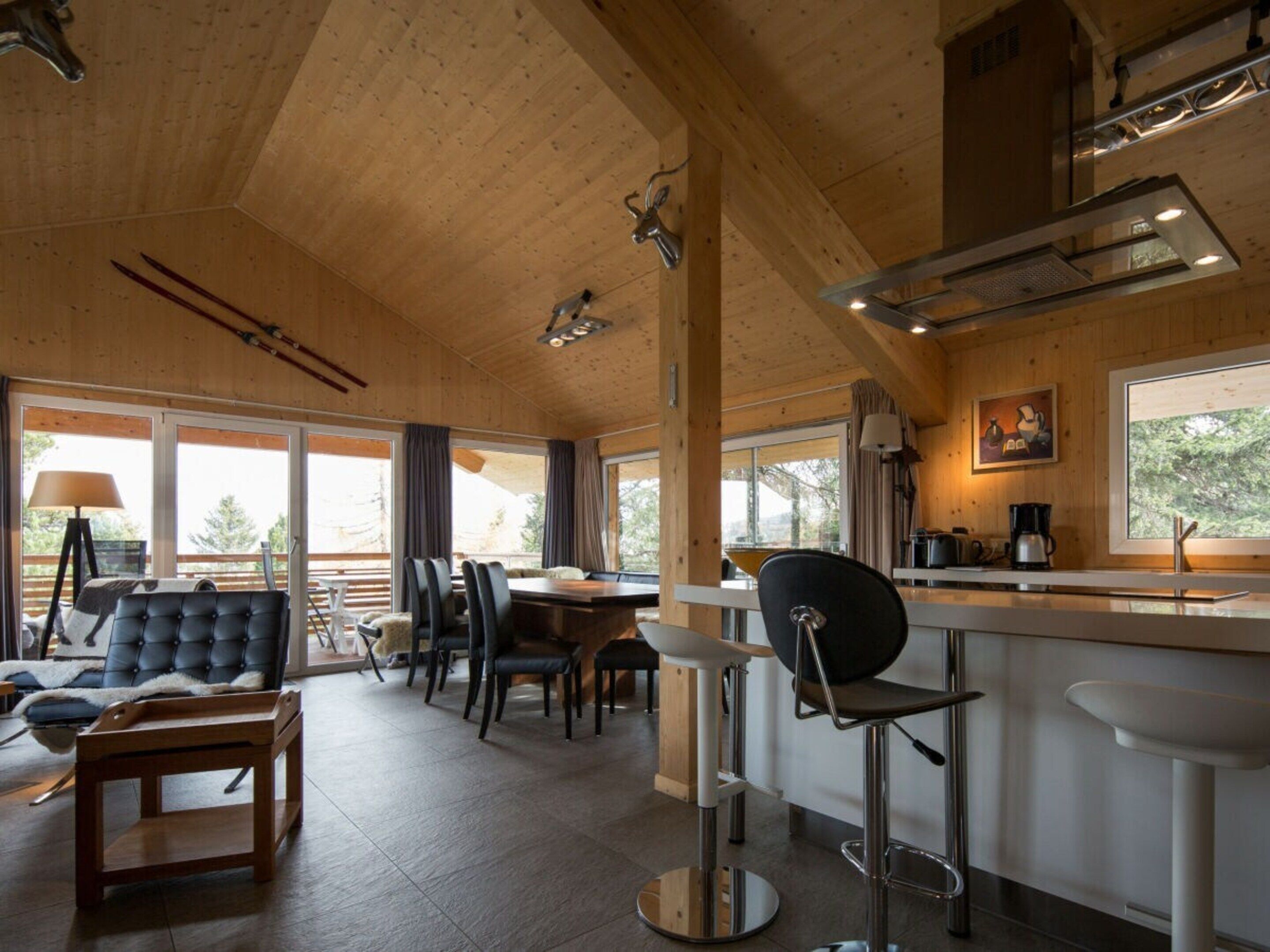 Chalet | Dining