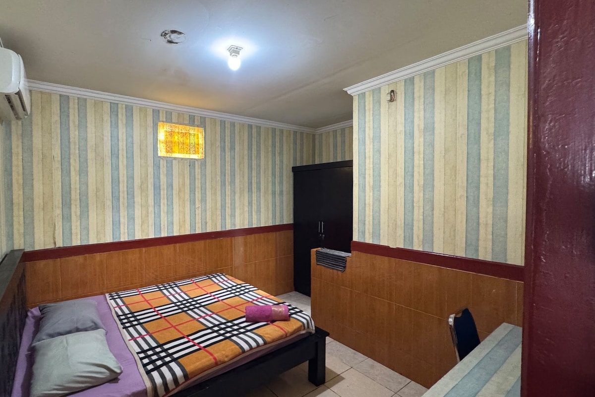 Standard Room | Meja, Wi-fi percuma, cadar katil 