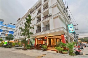 Ảnh chưa phân loại, 2 trong số 42 ảnh, nút