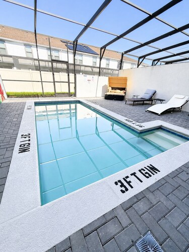 Disney in Minutes! Private Pool + Themed Rooms