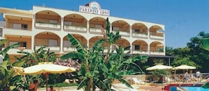 Unclassified image, 2 of 54, button - Paradise Lost Hotel (Nafplio)