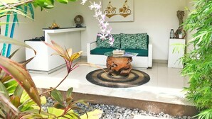 Unclassified image, 4 of 52, button - La Belle Villa (Seminyak)