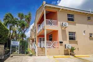 Exterior - Best E Villas Providence (Providence)