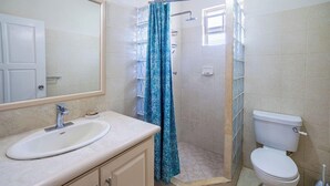 Bathroom - Best E Villas Providence (Providence)