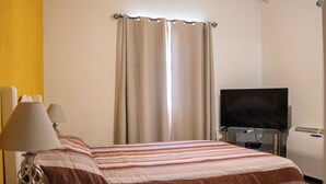 Room - Best E Villas Providence (Providence)