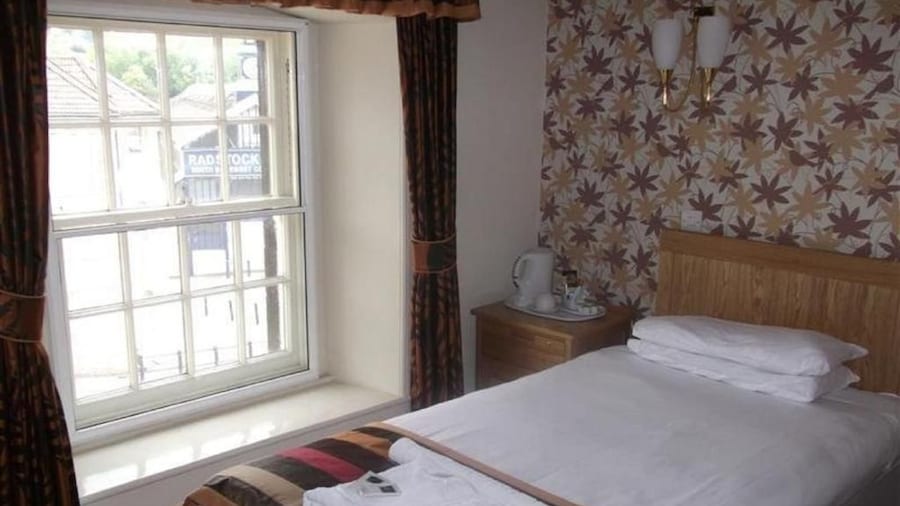 The Miners Rest at Radstock Hotel