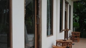 Outdoor dining - Villa Junjungan (Ubud)