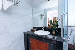 Bathroom - Song Cong Hotel Danang (Da Nang Municipality)