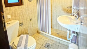 Bathroom - Kissamos Windmills (Kissamos)