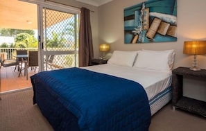 Room - Jubilee Views Holiday Apartments (Gold Coast)