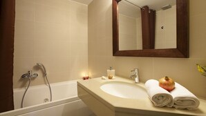 Bathroom - Ikia Luxury Homes Eco (Rethymno)