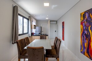 Dining - Vrbo Property (Porto Belo)