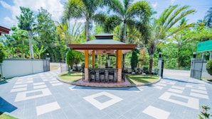 Property grounds - The Gabriella Bed And Breakfast (Tagbilaran)