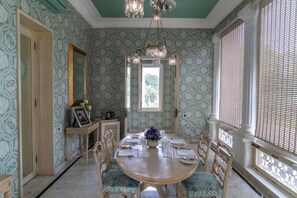 Immagine non classificata, 3 di 80, pulsante