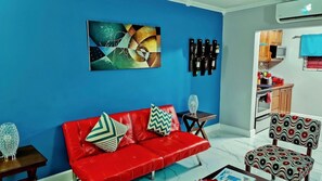 Living area - Casa Alexandria Guest Apartment (Kingston)
