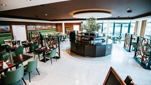 Dining - Farmer Hotel Basedow (Basedow)