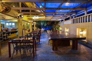 Outdoor dining - Sojourn Guest House Melaka (Malacca City)