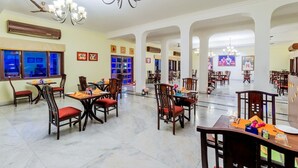 Khu ăn uống