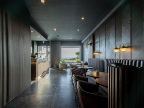 Dining - Seawall Inn (Hengchun)