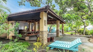 Khu ẩm thực ngoài trời