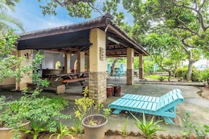 Outdoor dining - Shens Village Hotel Bali (Hengchun)