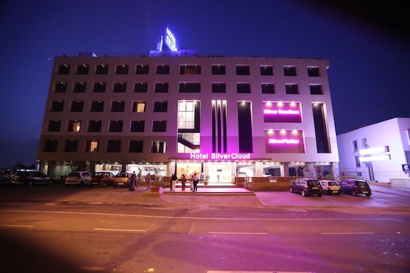 Exterior - Hotel Silver Cloud Ahmedabad (Ahmedabad)