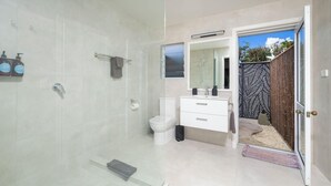 Bathroom - Rarotonga Daydreamer Resort (Rarotonga)
