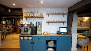 Dining - Premier Inn Newbury Thatcham (Reading)