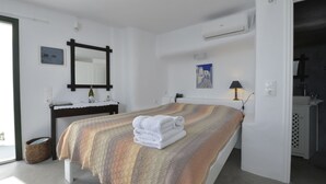 Room - Rimida Villas (Santorini)