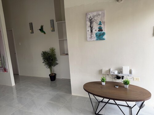 3 Bedrooms/3.5 bathrooms, private pool Villa, free beach club access