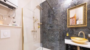 Ảnh chưa phân loại, 3 trong số 52 ảnh, nút