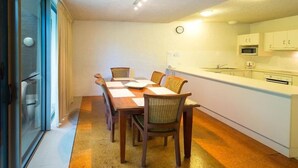 Unclassified image, 4 of 20, button - Palm Court Noosa (Sunshine Coast)