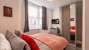 1 bedroom, iron/ironing board, WiFi, bed sheets