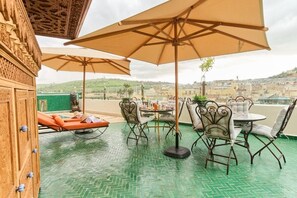 Outdoor dining - Riad May Fes Original & Spa (Fès)