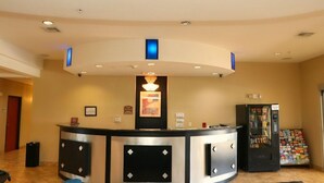 Lobby - Quality Suites (Bridgeport)