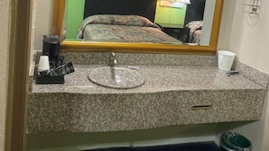 Bathroom - Americas Best Value Inn (Jasper)