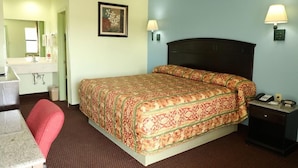 Room - Knights Inn Stephenville (Stephenville)