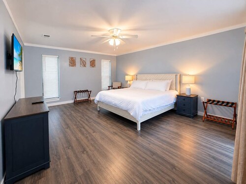 Fort Walton 3BR | Near Beach, Bases & Hospital