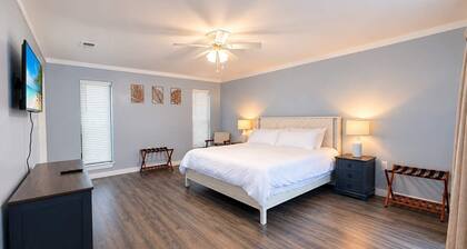 Fort Walton 3BR | Near Beach, Bases & Hospital