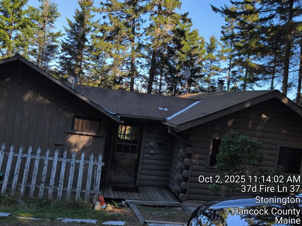 Exterior - Quaint 3-bedroom cabin in Stonington perfect for relaxing getaways (Stonington)