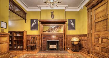 The Hamilton House Inn
