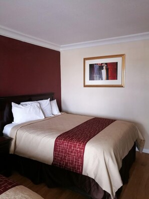 Room - Red Roof Inn Los Banos (Los Banos)
