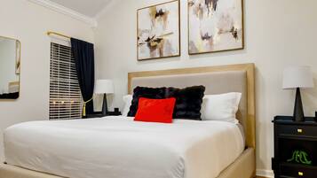 Iron/ironing board, WiFi, bed sheets