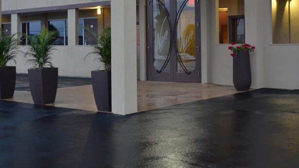 Exterior - Wave Hotels (Monroe)