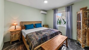 Room - Hibisca 2BR Tropical Retreat with Pool & Outdoor Kitchen (Grote Berg)