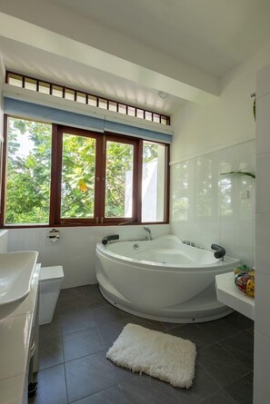 Unclassified image, 5 of 67, button - Birdlake Villa (Hikkaduwa)