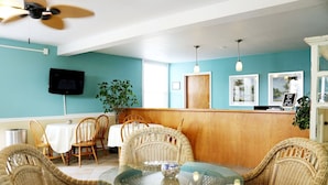 Unclassified image, 4 of 59, button - Outer Banks Inn (Kill Devil Hills)